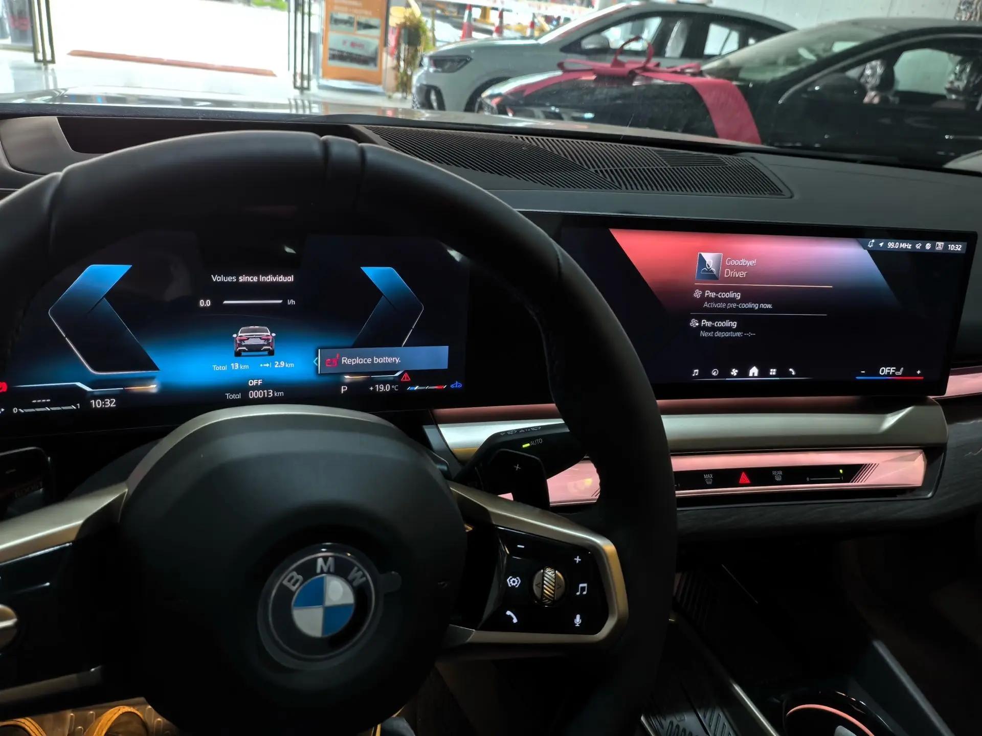 BMW 5 Series 2025 Model 530Li 48V 2.0T Luxury Version M Sport Package Automatic 2