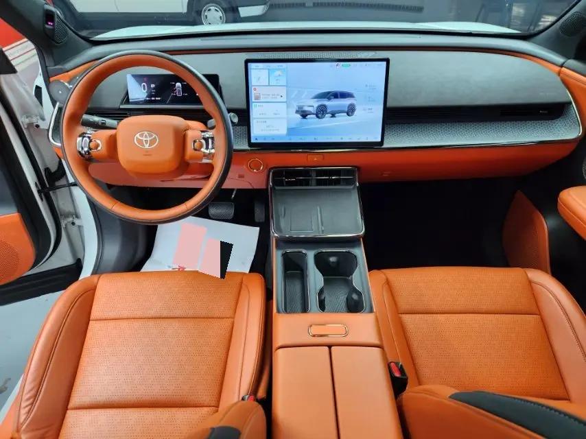 Toyota 2025 Platinum Intelligence 3X 520 Pro Advanced Intelligence Driving Edition Automatic Gear 9