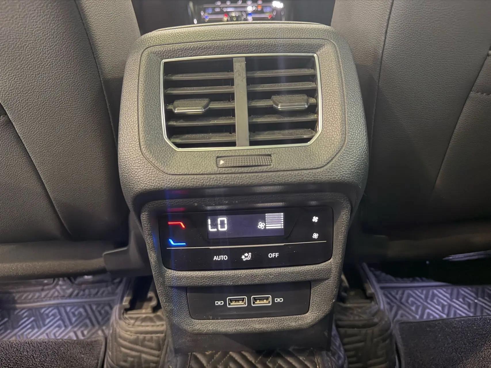 Tan Yue 2022 280TSI Two-Drive Deluxe Zhilian Edition 14