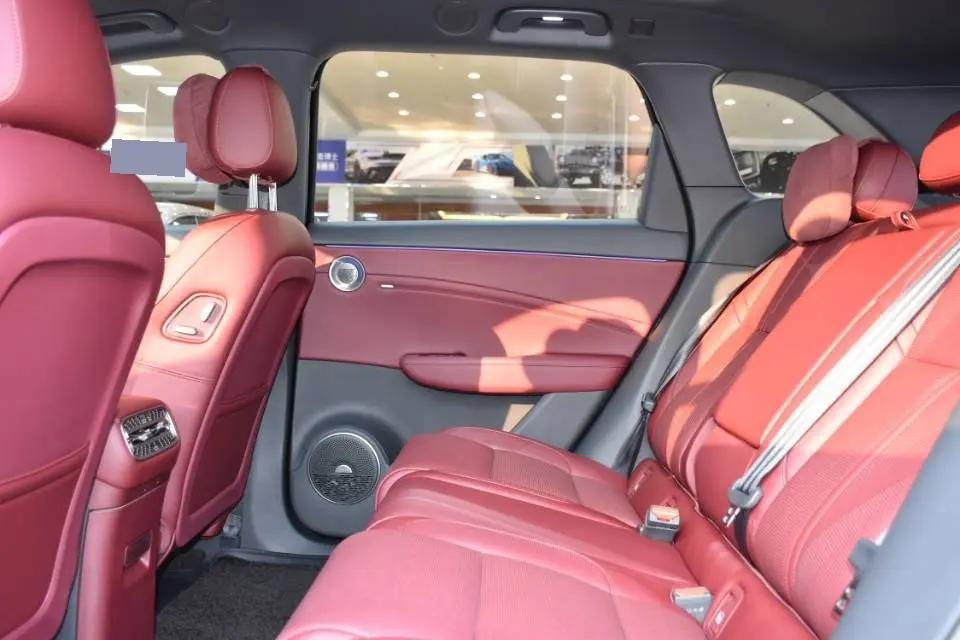 HongQi 2026 HS6 PHEV 1.5T 240 Smart Hybrid Automatic Gear 12