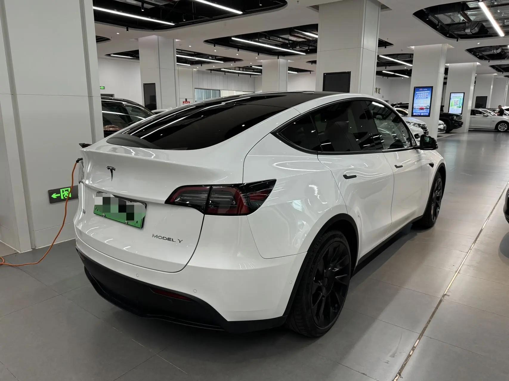 Model Y 2022 rear-wheel drive version 3