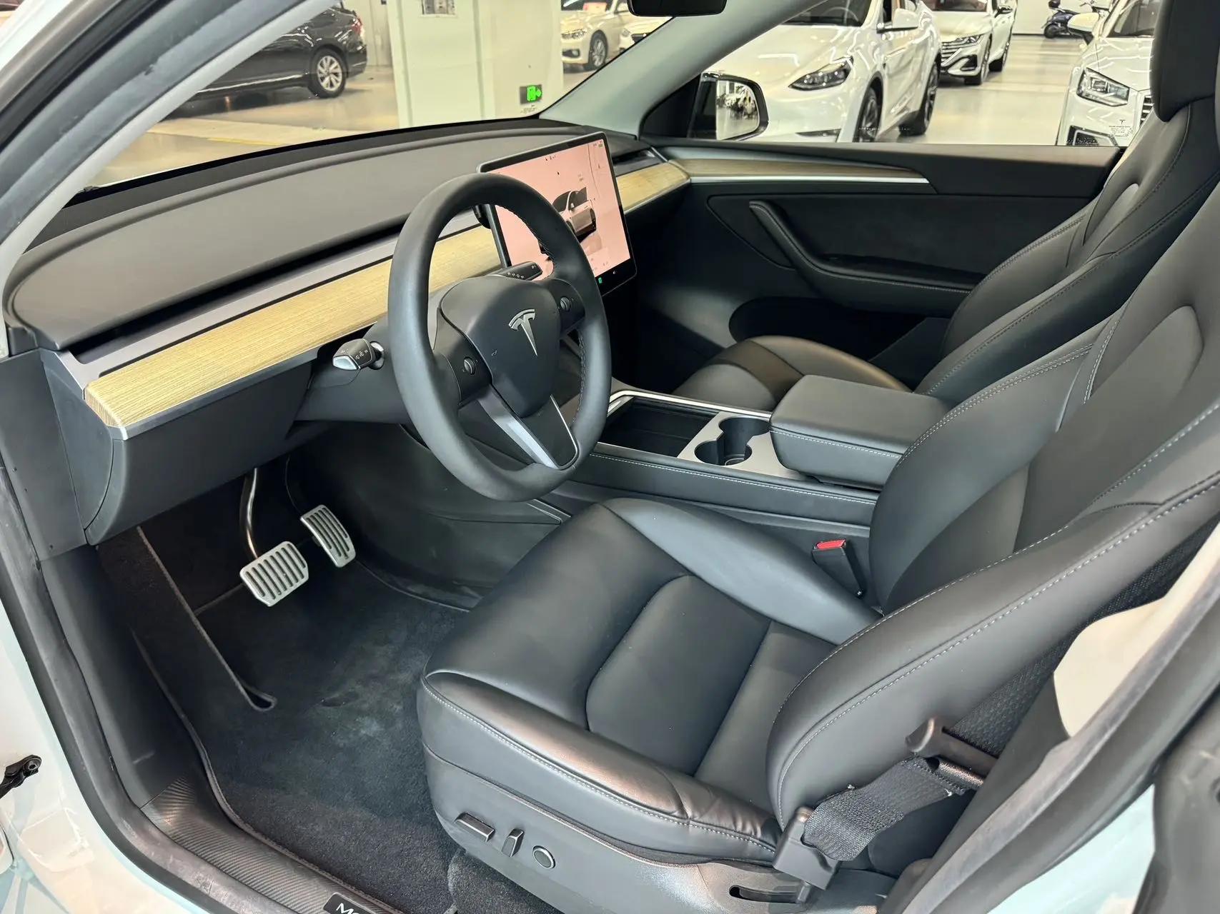 Model Y 2022 rear-wheel drive version 4