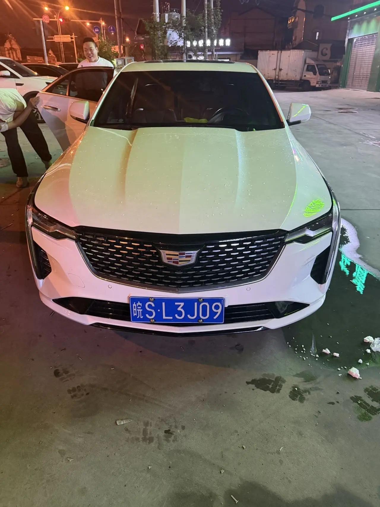 Cadillac CT4 2021 28T Luxury Model 2
