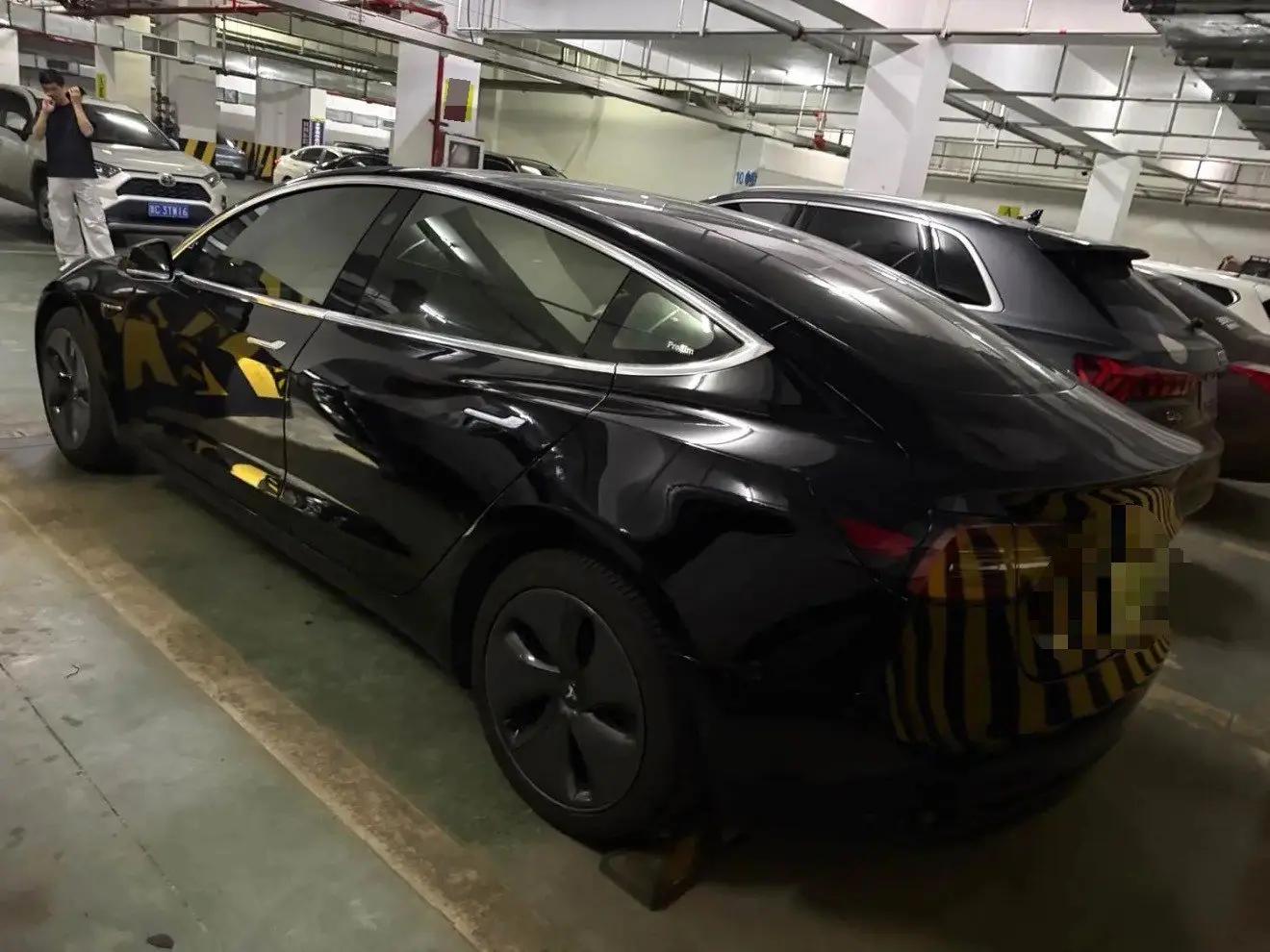 Model 3 2020 long-range rear-wheel drive version 3