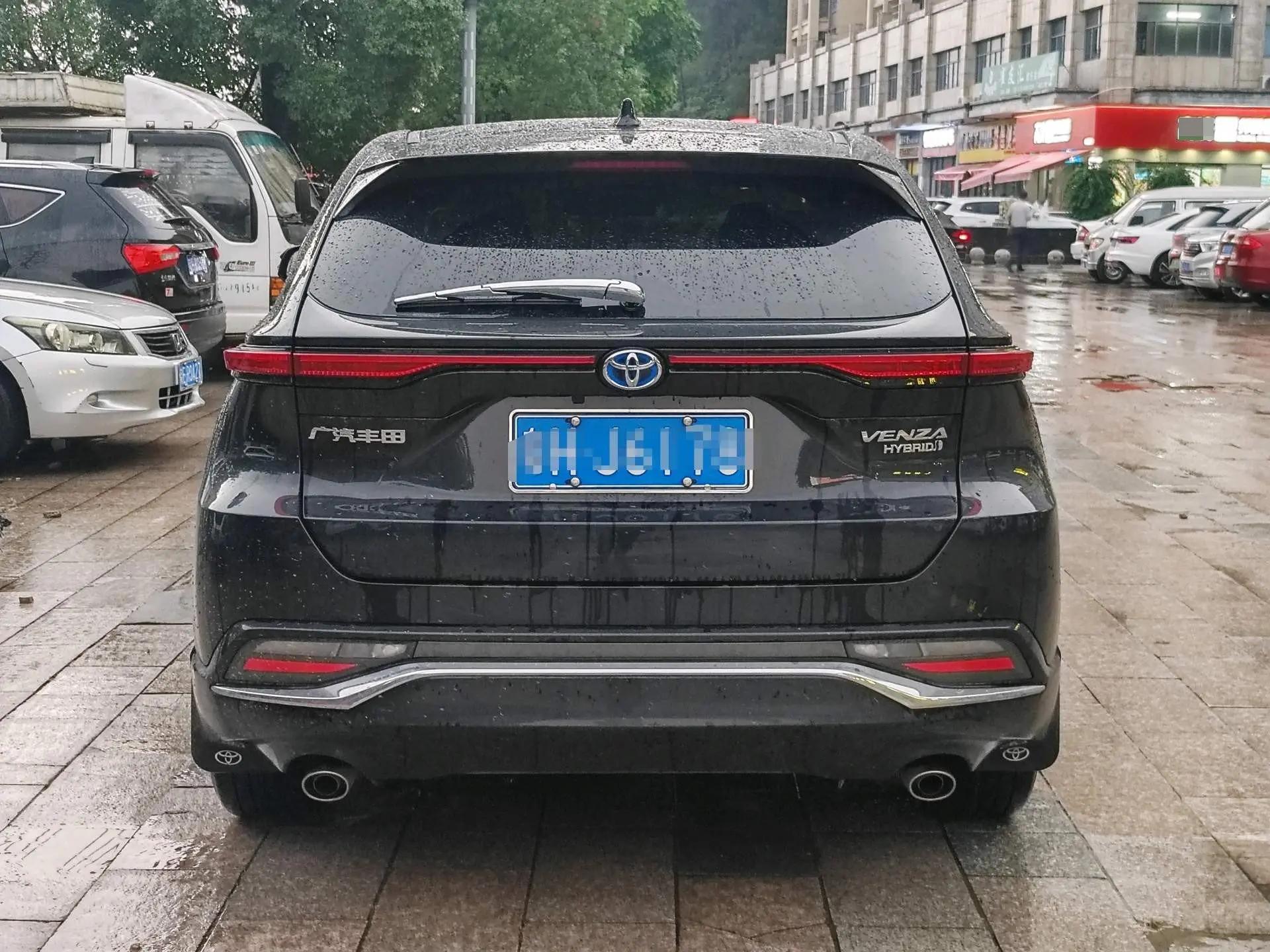 Toyota 2023 Weisa Dual Engine 2.5 Stepless Intelligent Electric Hybrid Two-Drive Deluxe Automatic Gear 5