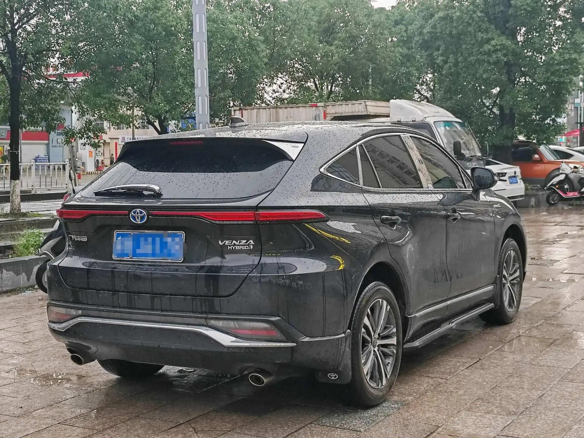 Toyota 2023 Weisa Dual Engine 2.5 Stepless Intelligent Electric Hybrid Two-Drive Deluxe Automatic Gear 6
