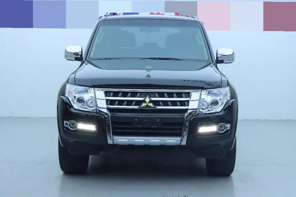 三菱 帕杰罗(进口) 3.8L 天窗版 自动挡 2