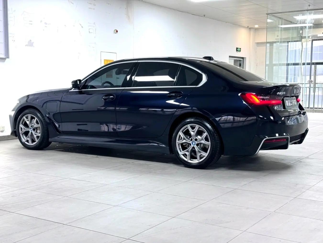 BMW 2024 i3 eDrive 35 L Automatic 9
