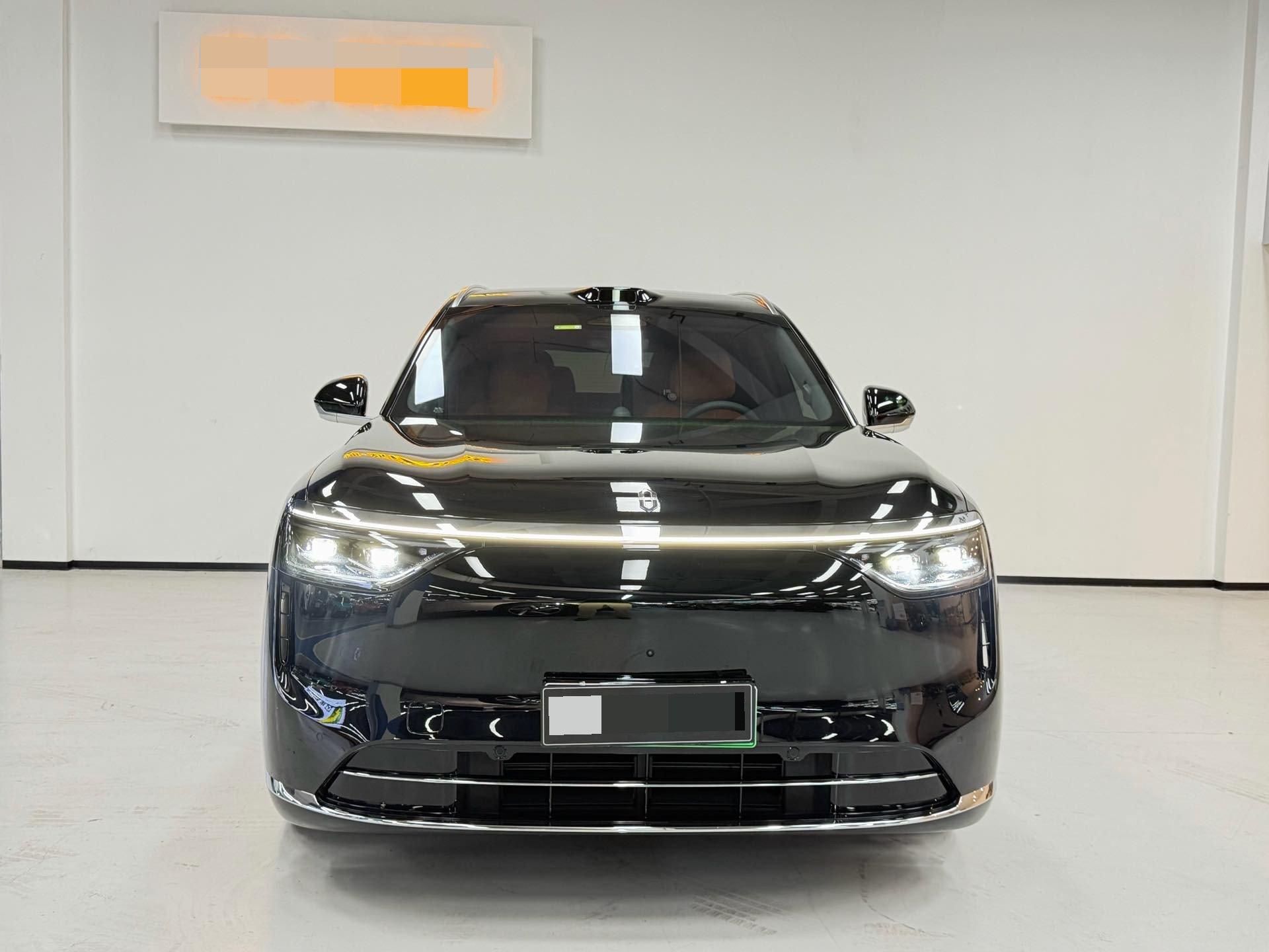 AITO M8 2025 extended range Max version 53.4kWh 6-seat version 2