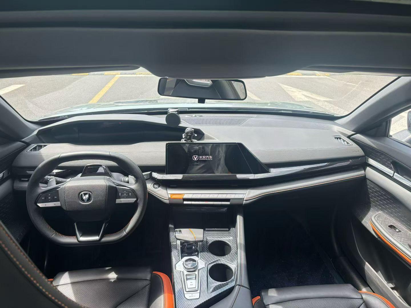 ChangAn 2023 UNI-V 1.5T Prestige Automatic 7