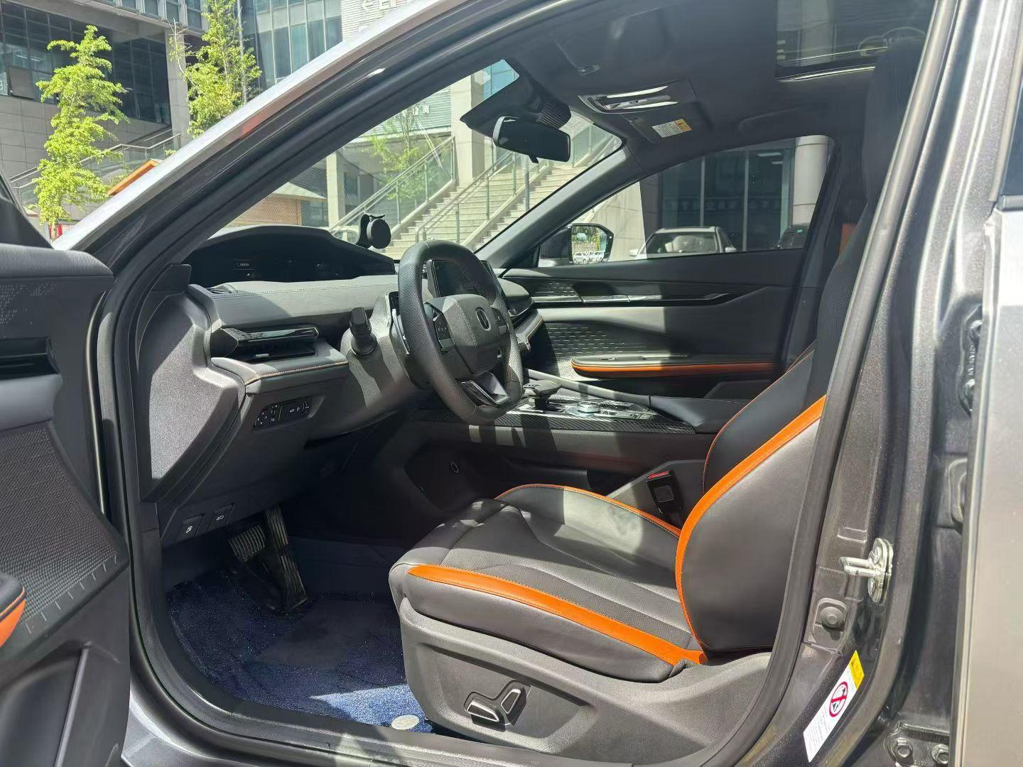 ChangAn 2023 UNI-V 1.5T Prestige Automatic 8