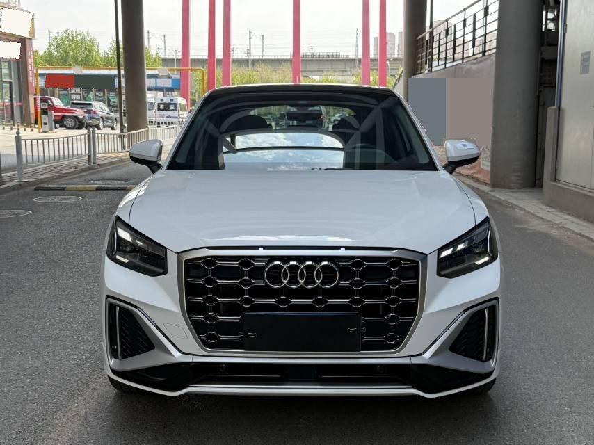 Audi Q2L 2022 35 TFSI Fashion Dynamic 3