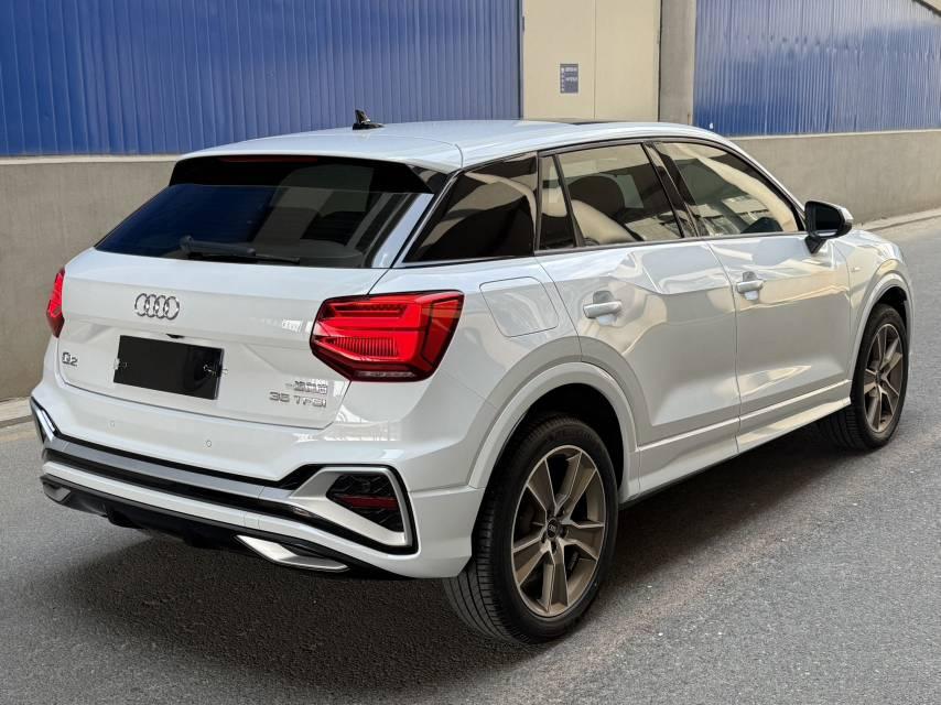 Audi Q2L 2022 35 TFSI Fashion Dynamic 4