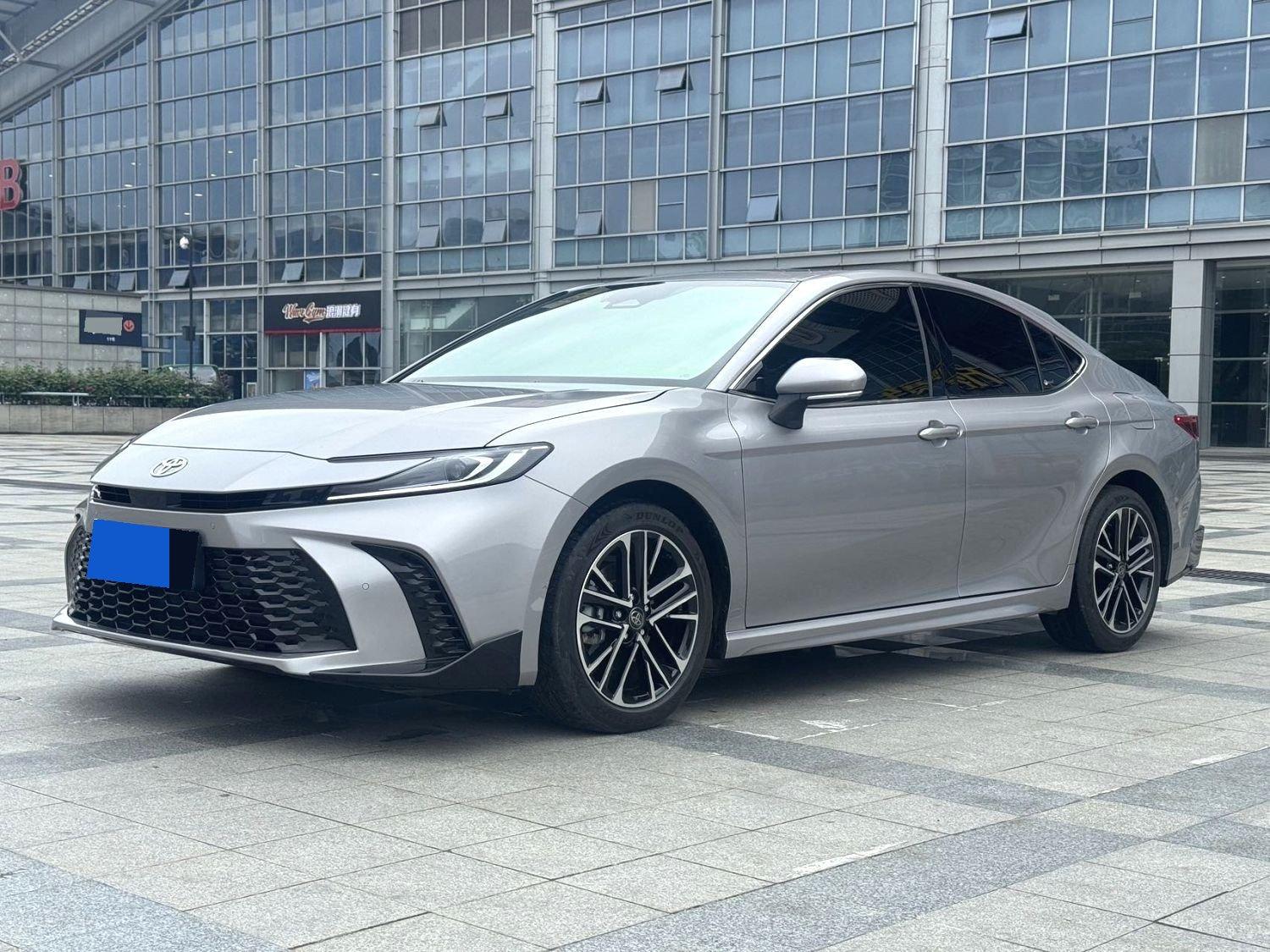 Toyota 2026 Camry Dual Engine 2.0HSE CVT Sport Lite Edition Automatic