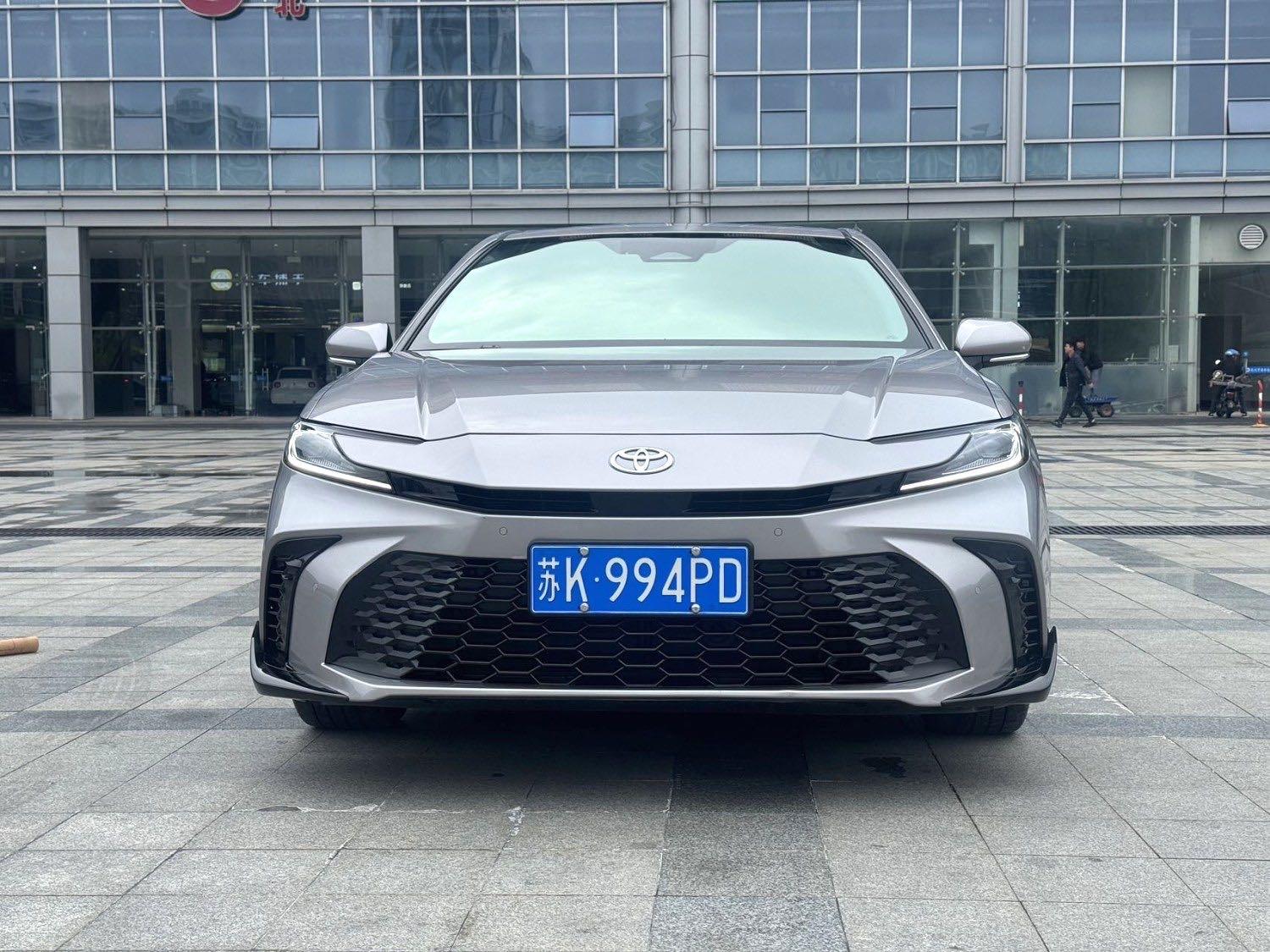 Toyota 2026 Camry Dual Engine 2.0HSE CVT Sport Lite Edition Automatic 2