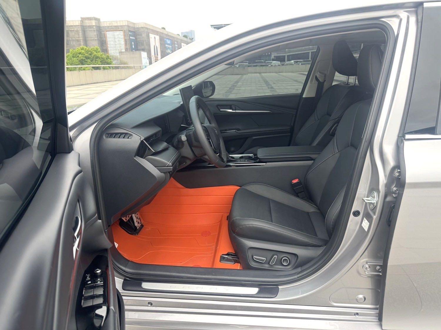 Toyota 2026 Camry Dual Engine 2.0HSE CVT Sport Lite Edition Automatic 5