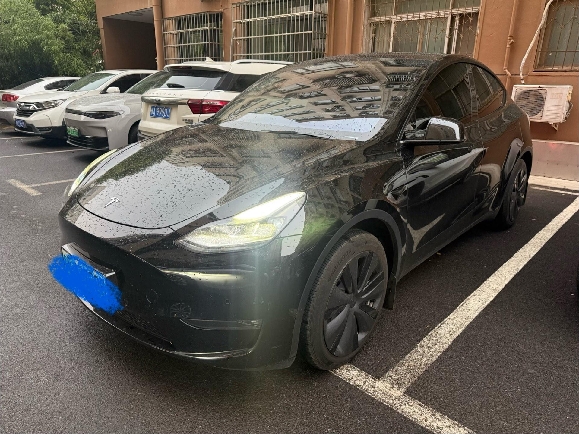 Model Y 2022 model modified long-life all-wheel drive version