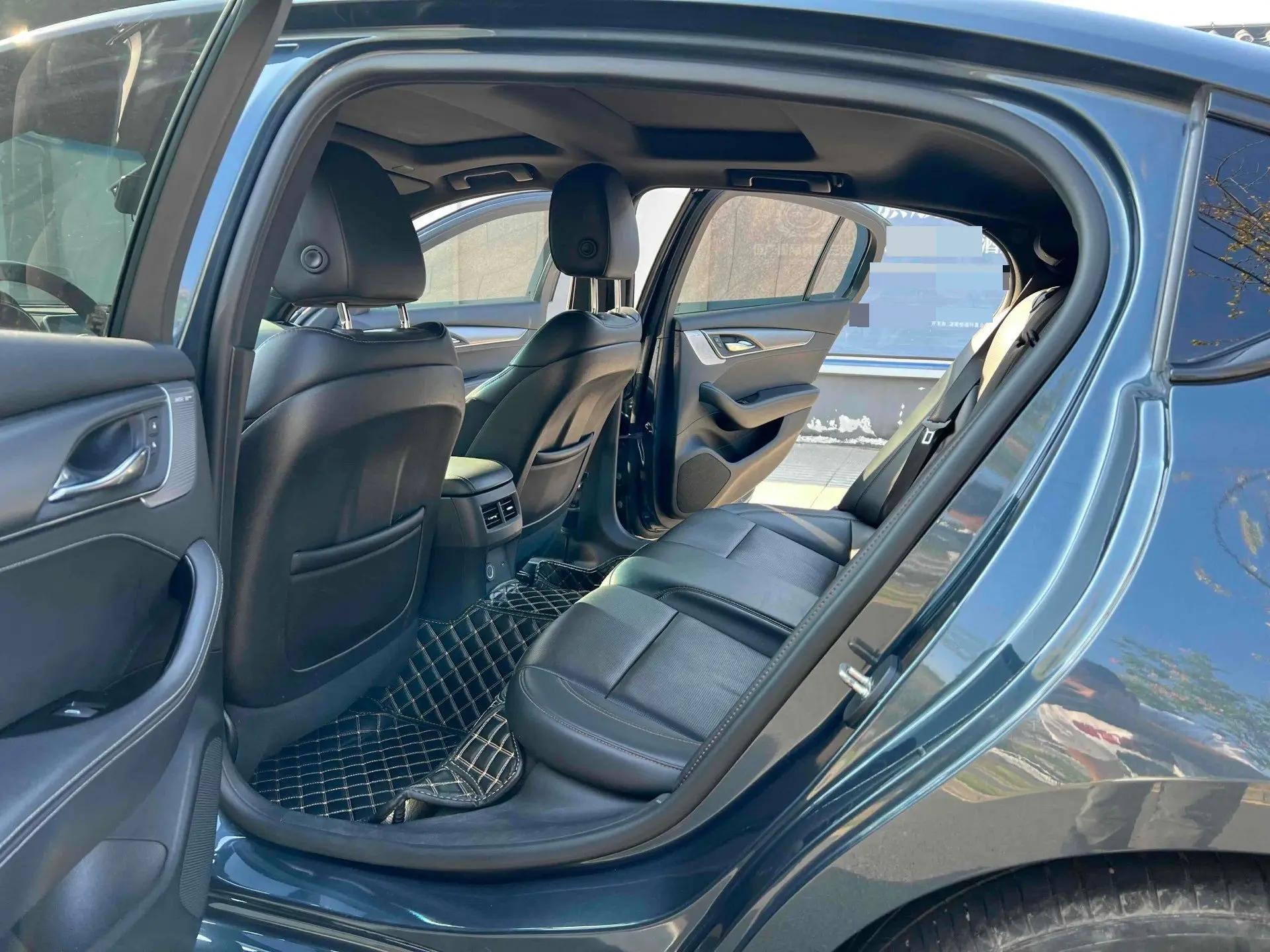 Cadillac CT5 2021 28T Leading Sports 4