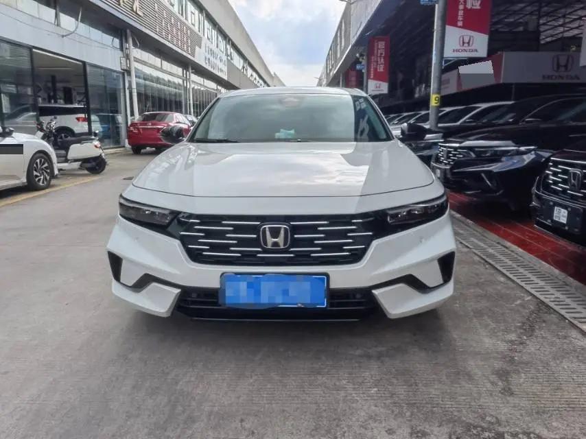 Honda 2025 11th Generation Accord 1.5T Stepless 260TURBO Sports Series Premium Edition Automatic Gear 2