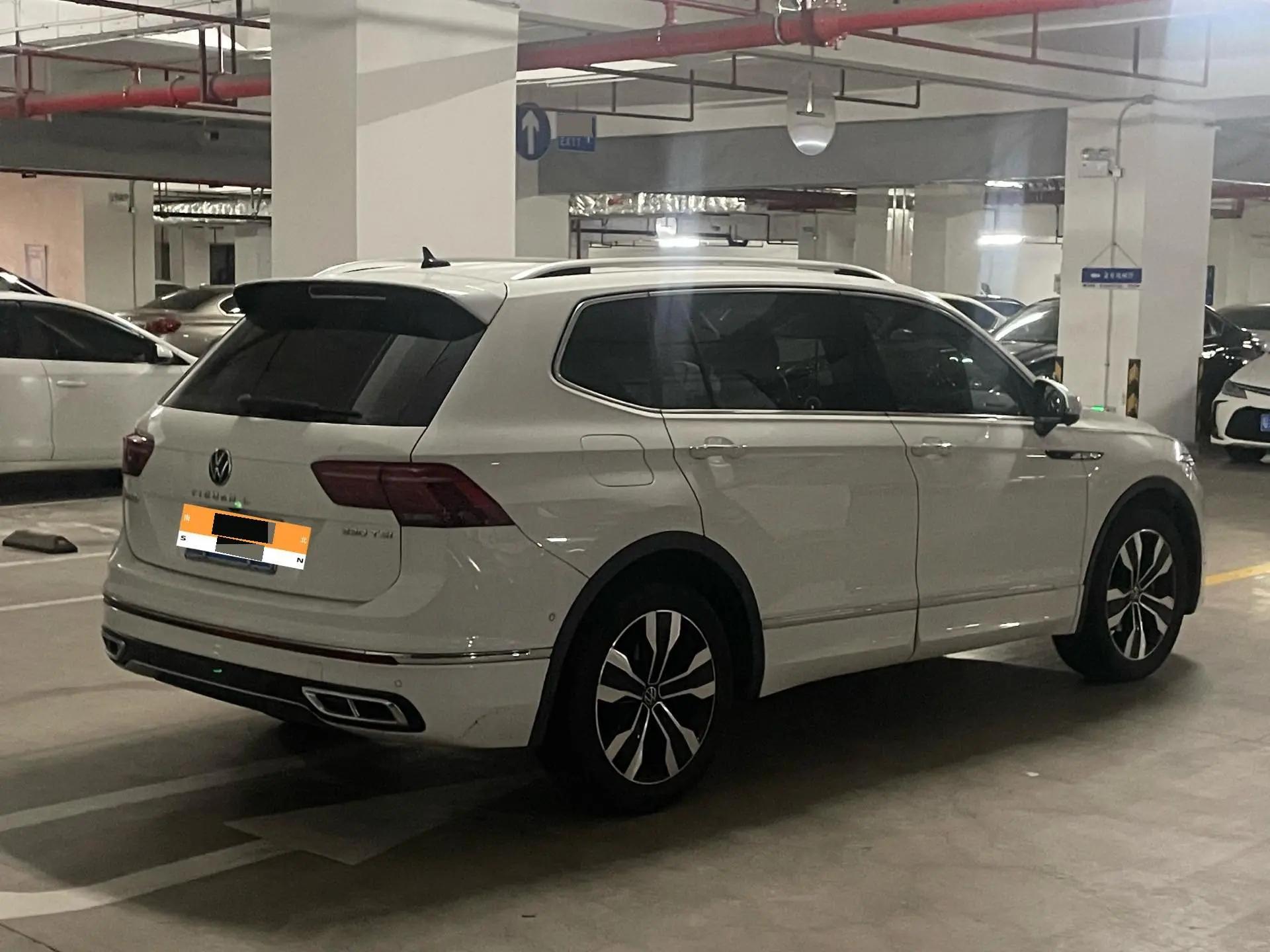 Volkswagen 2024 Tiguan L R-Line 2.0TSI 330TSI Two-Drive R-Line Overdrive Automatic Gear 2