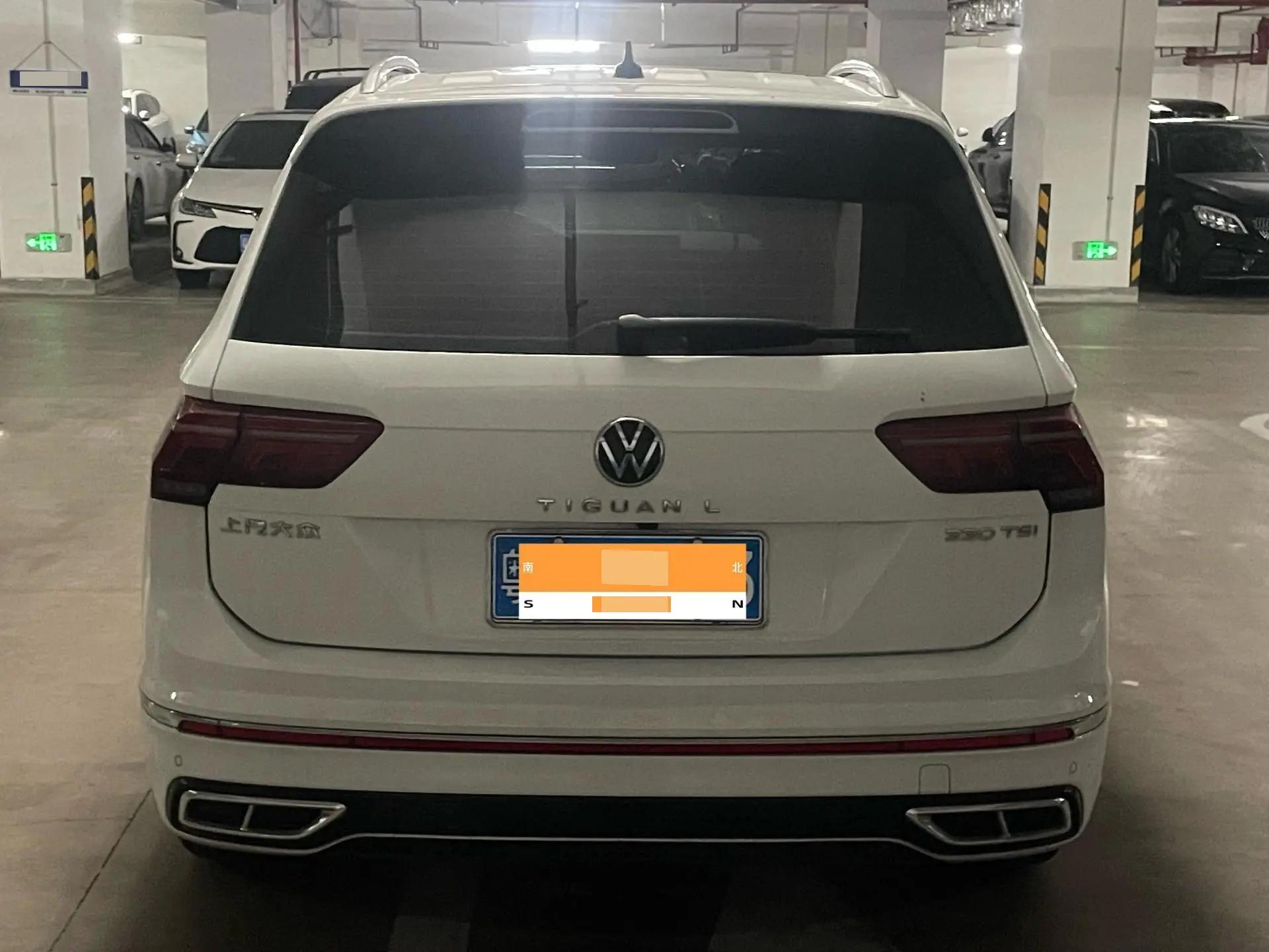 Volkswagen 2024 Tiguan L R-Line 2.0TSI 330TSI Two-Drive R-Line Overdrive Automatic Gear 4