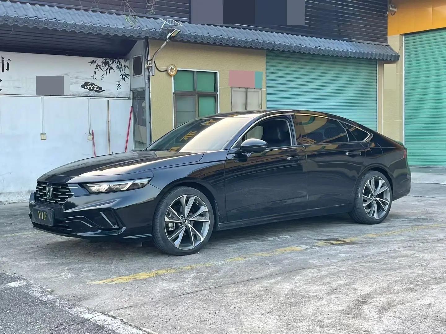 打开图片灯箱:Honda 2025 11th Generation Accord 1.5T Stepless 260TURBO Sports Series Deluxe Automatic Gear