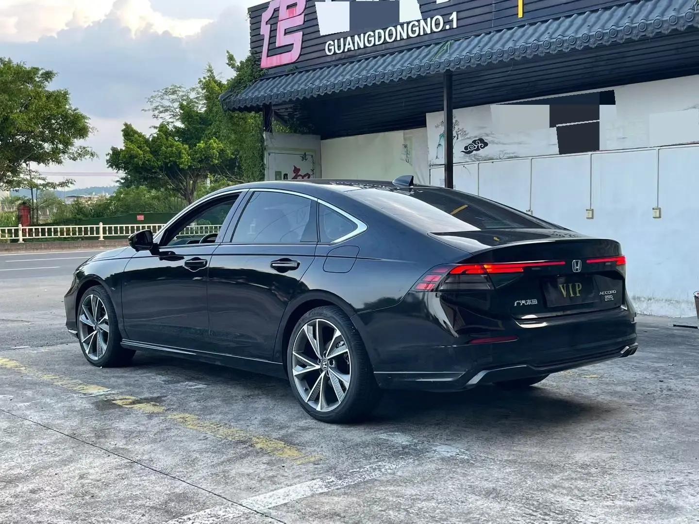 Honda 2025 11th Generation Accord 1.5T Stepless 260TURBO Sports Series Deluxe Automatic Gear 4