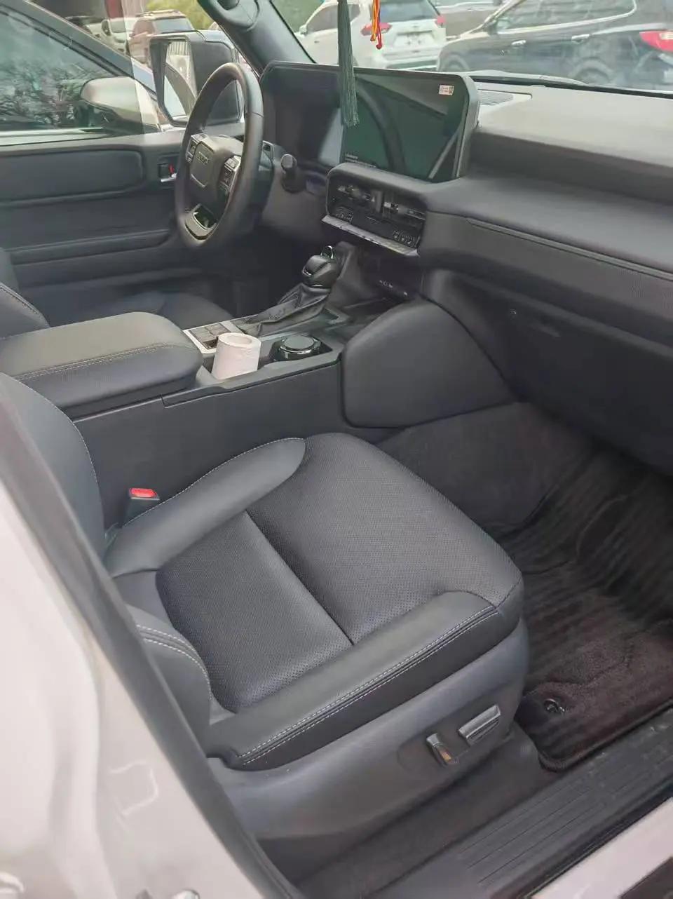 Toyota 2024 Prado HEV 2.4T All-Purpose TX Version 5-Seater Automatic 6