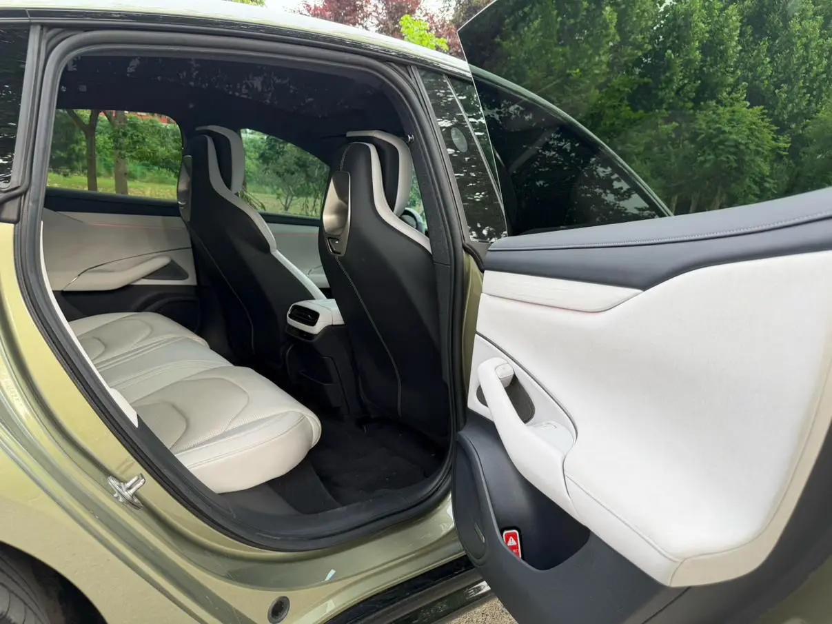 MI SU7 2024 700km Rear Drive Standard Founding Edition 10