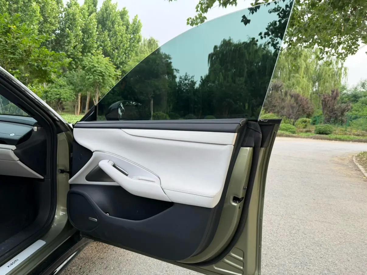 MI SU7 2024 700km Rear Drive Standard Founding Edition 6