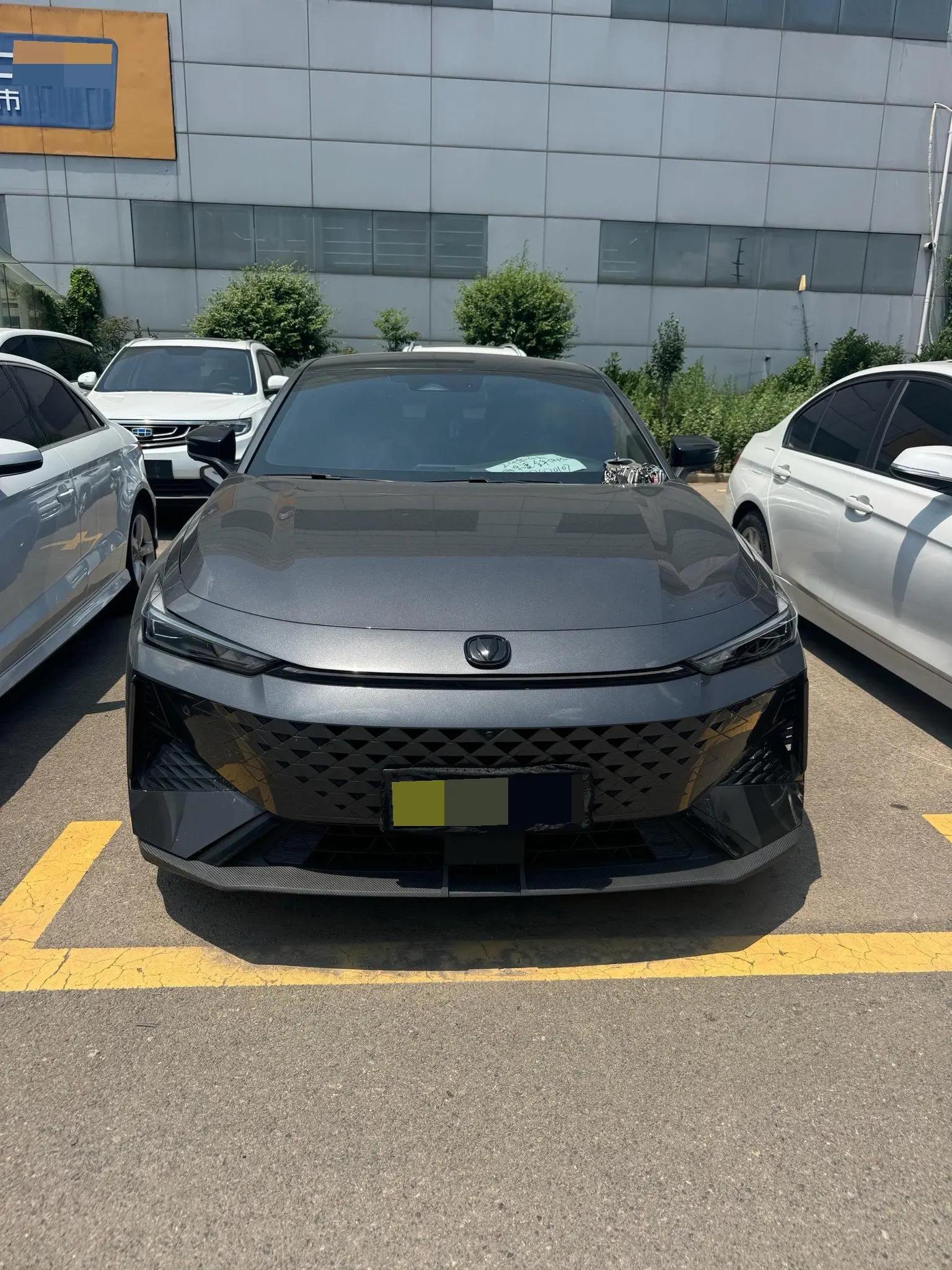 ChangAn 2024 UNI-V 1.5T Smart Pilot Automatic Gear 3