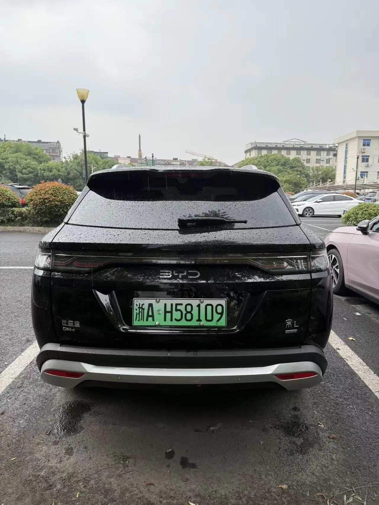 BYD 2026 Song L DM-i 1.5 Stepless 200KM Exceed Automatic Transmission 5