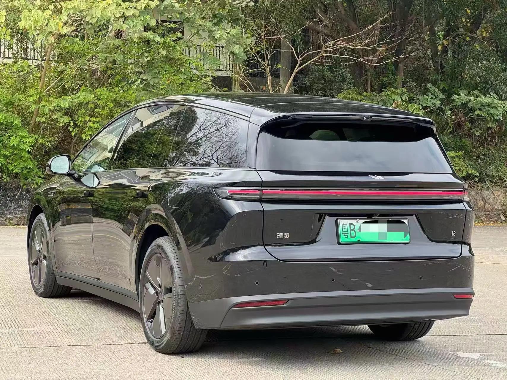 Li 2025 i8 Standard Edition Automatic 4