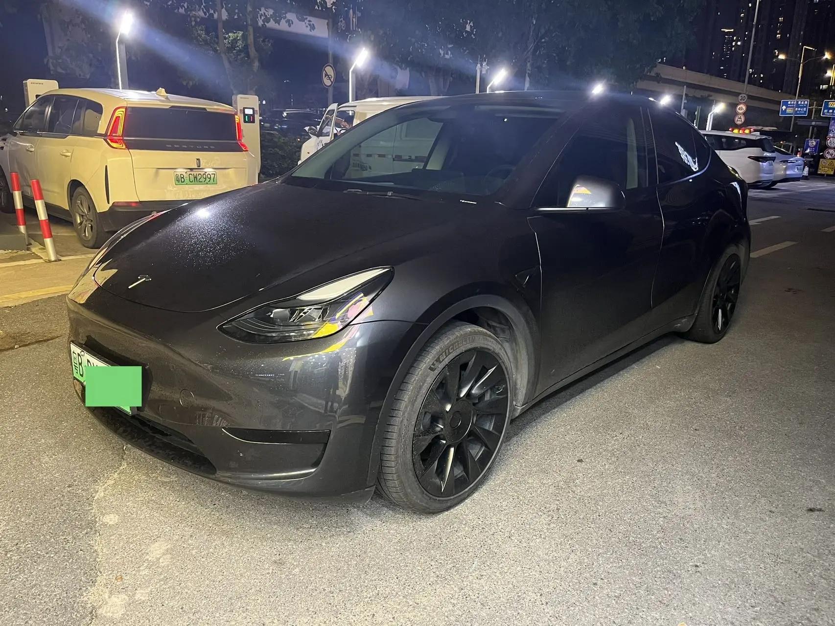 2024 Model Y Rear-Wheel Drive Edition
