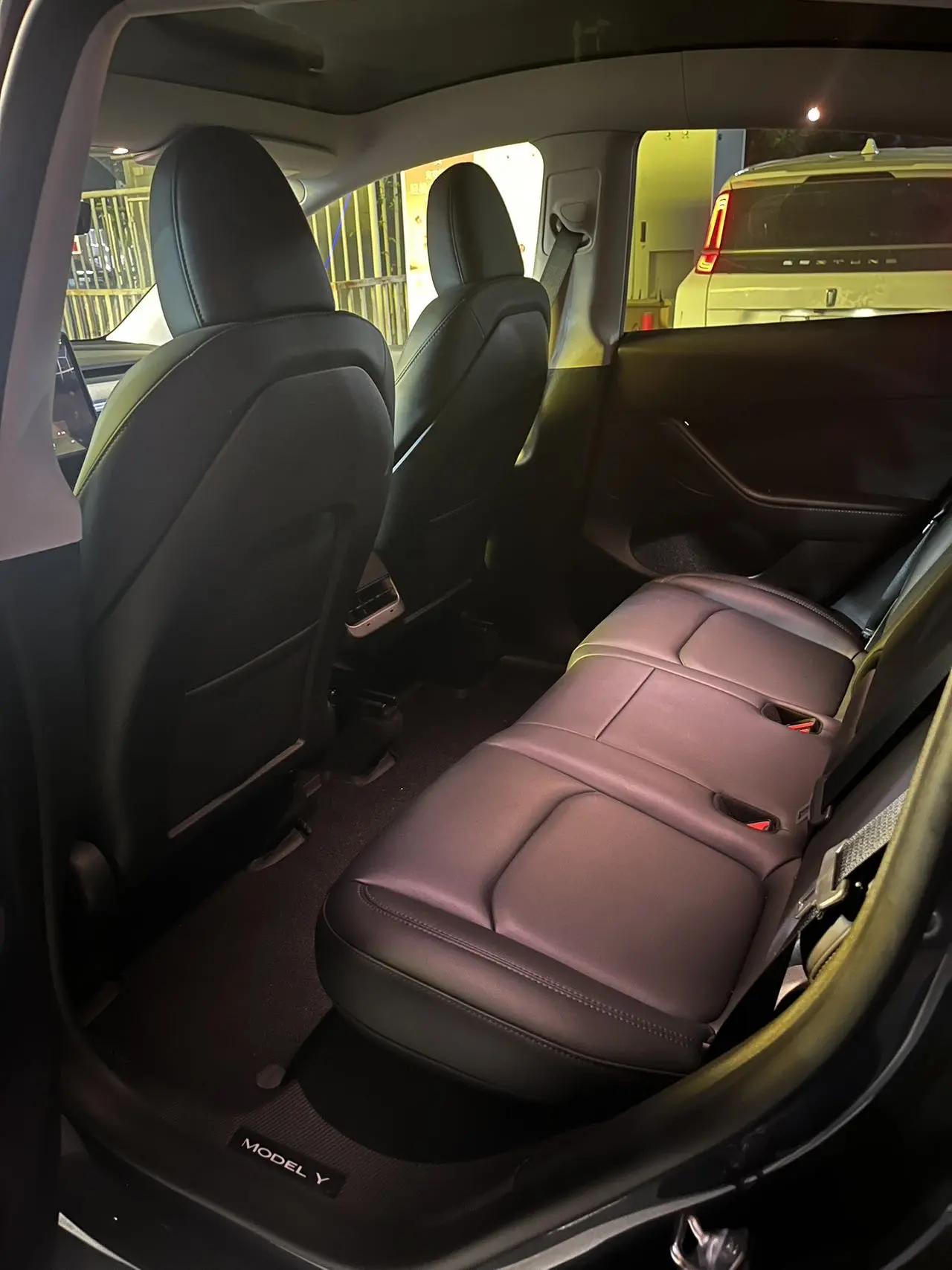 2024 Model Y Rear-Wheel Drive Edition 4