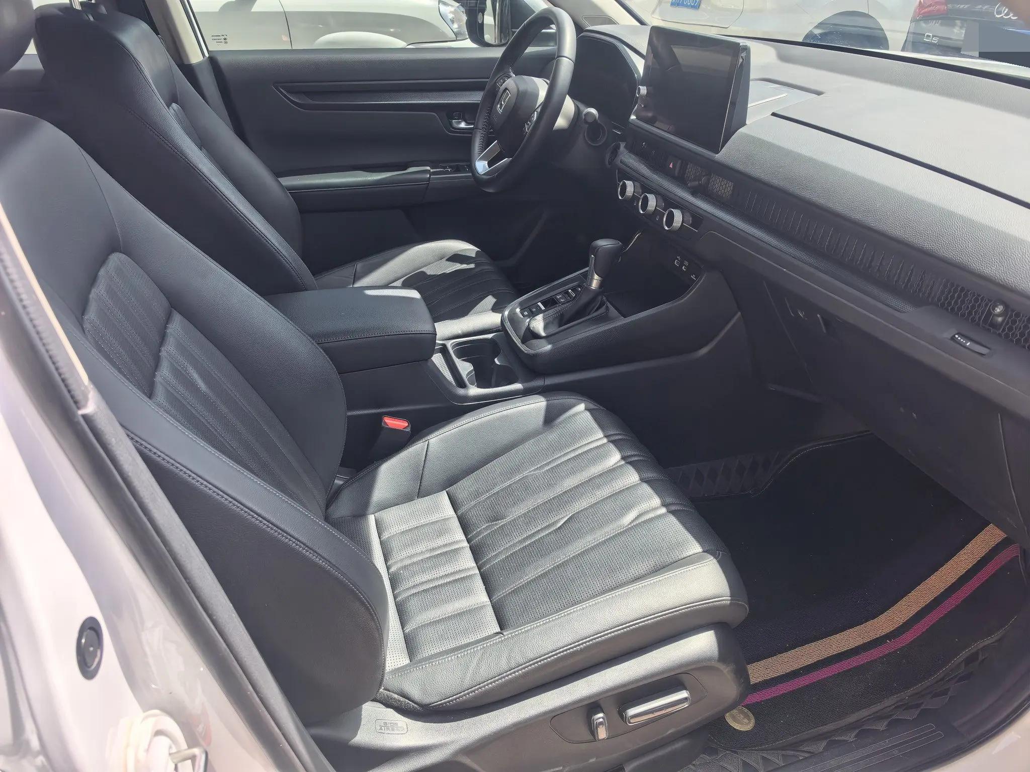 Honda 2023 BREEZE 1.5T CVT 240TURBO Two-Wheel Drive Luxury PRO 7-Seater Automatic 8