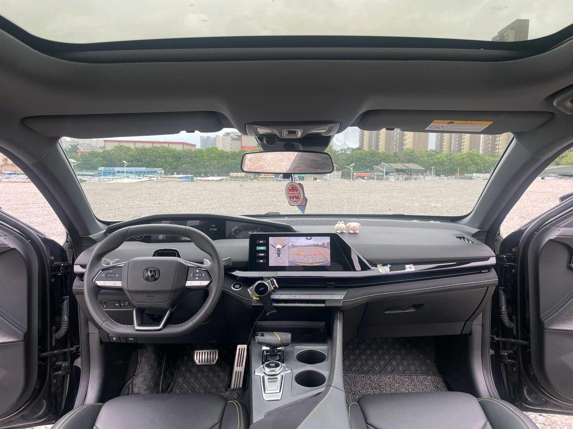 ChangAn UNI-V 2022 1.5T Excellence 6