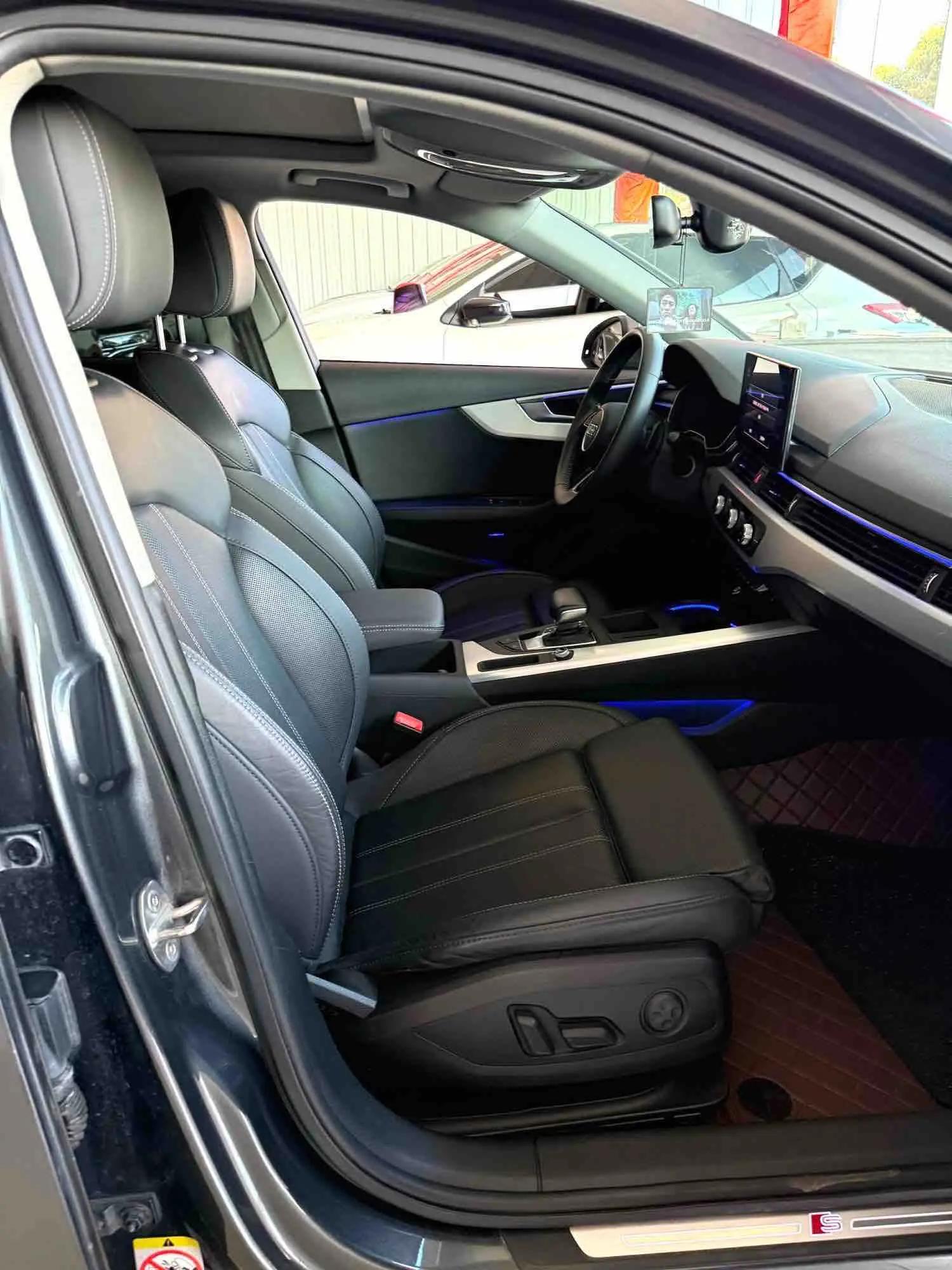 Audi A4L 2020 40 TFSI Fashion Dynamic 6