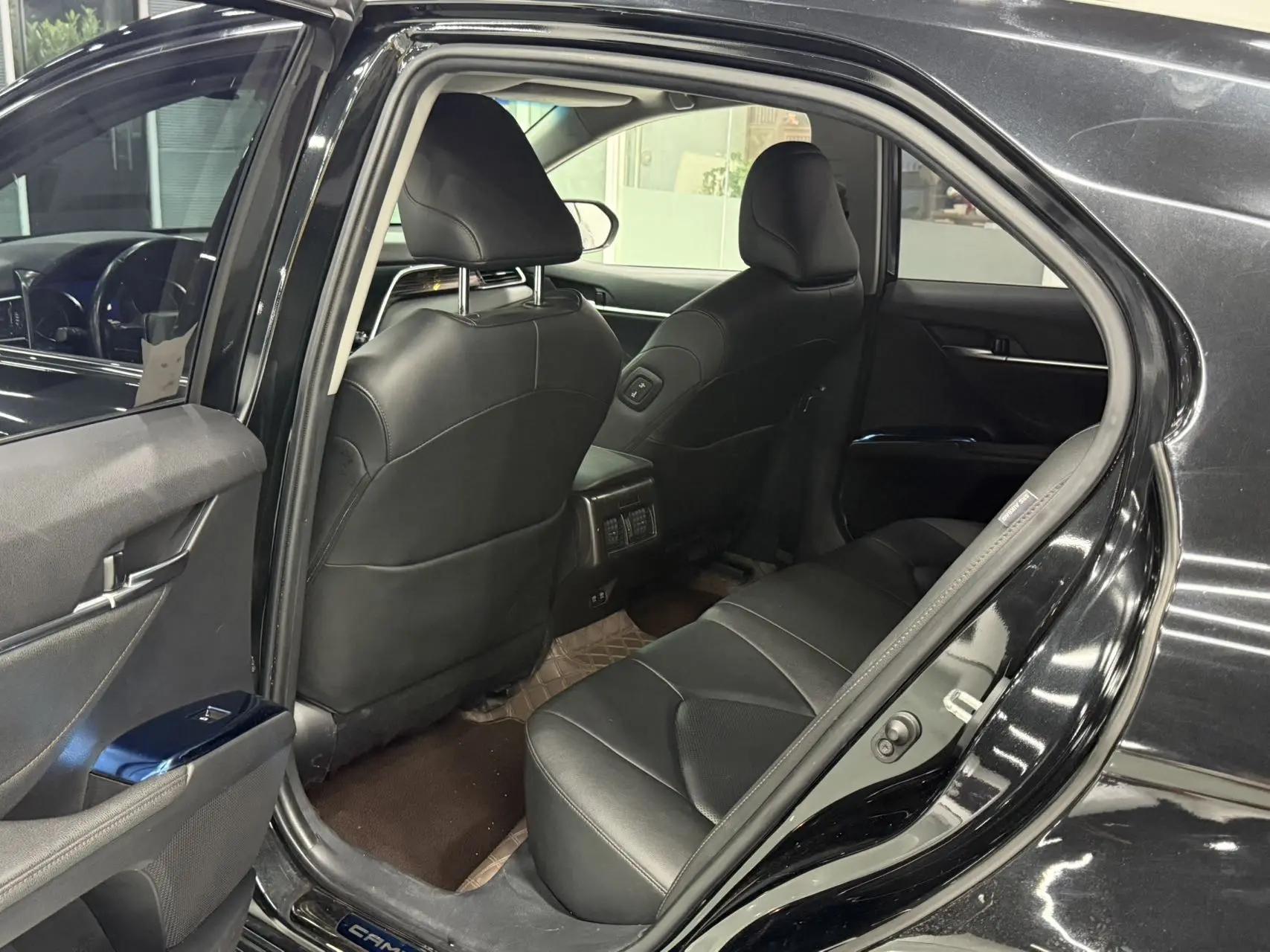 Camry 2019 facelift 2.5G Deluxe Edition 4