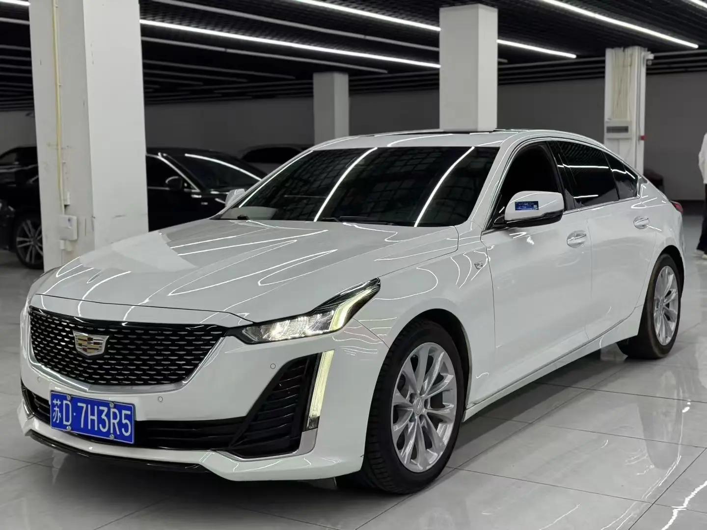Open image lightbox: Cadillac CT5 2021 28T Luxury Model