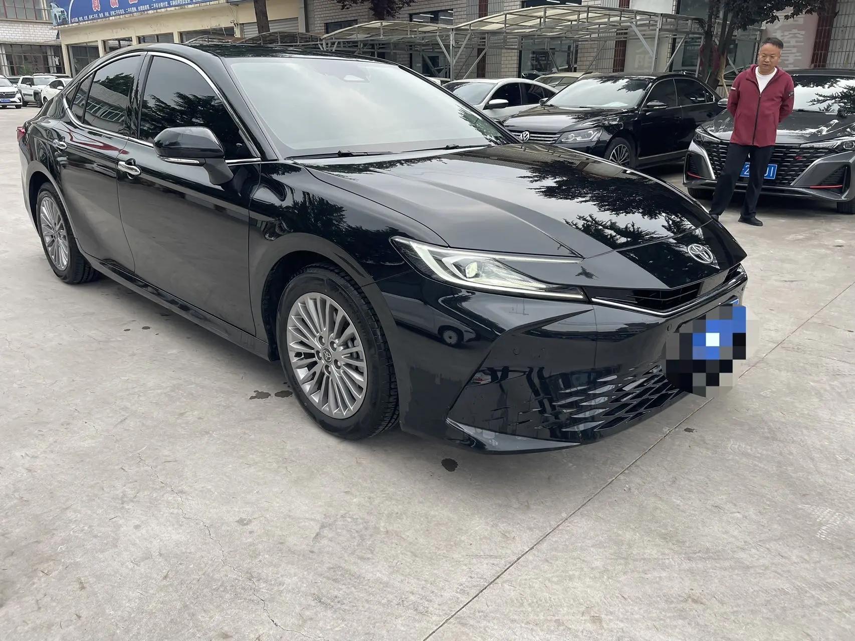 Toyota 2024 Camry 2.0GVP CVT Luxury Edition Automatic 3