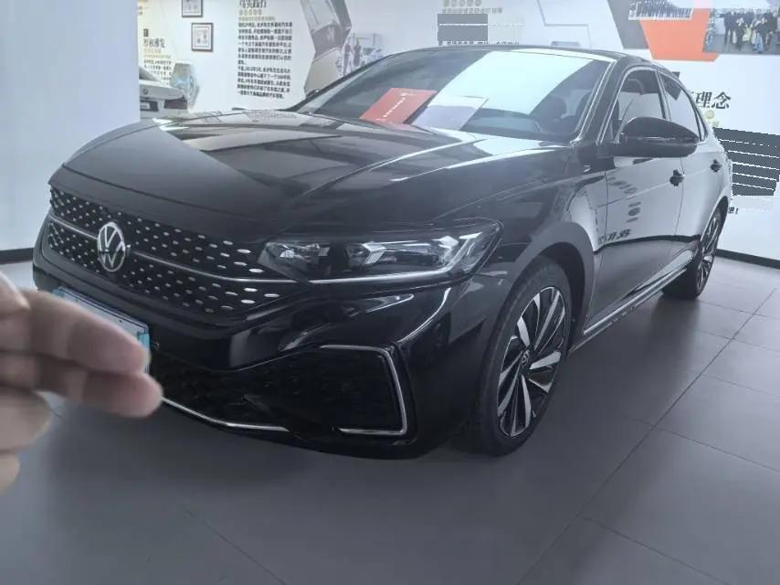 Открыть галерею: Passat 2022 330TSI Star Elite Edition