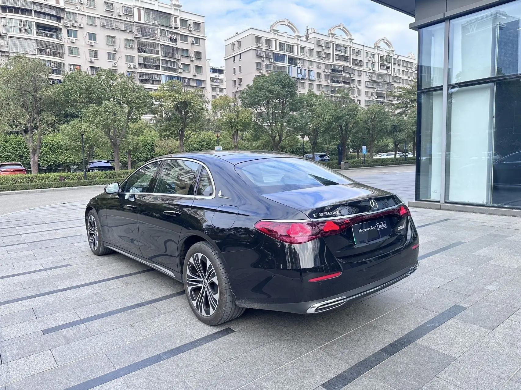 Mercedes Benz E-Class New Energy 2024 Model E 350 e L 2.0T Automatic 11