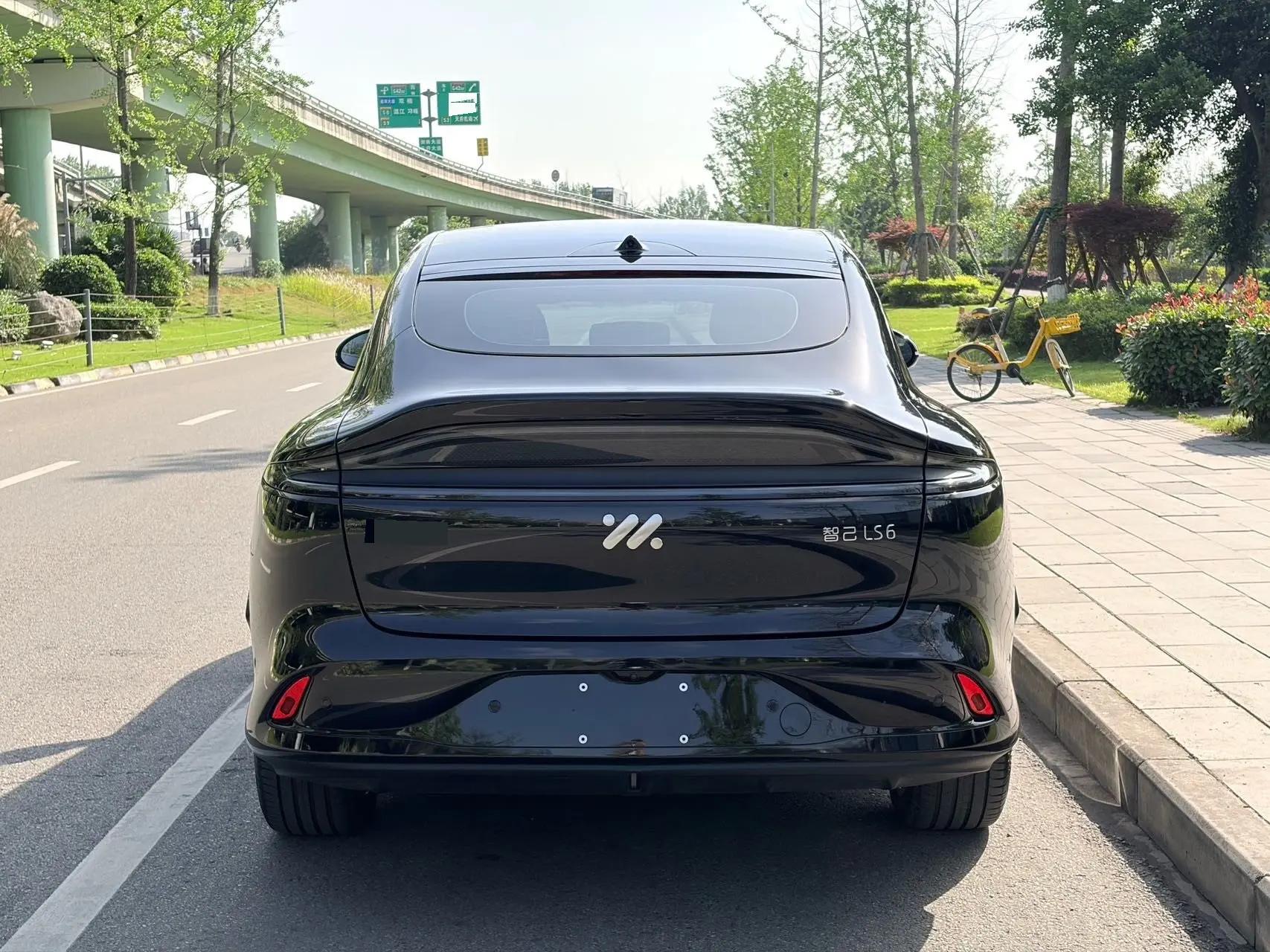 IM LS6 2023 Max Standard Edition 7