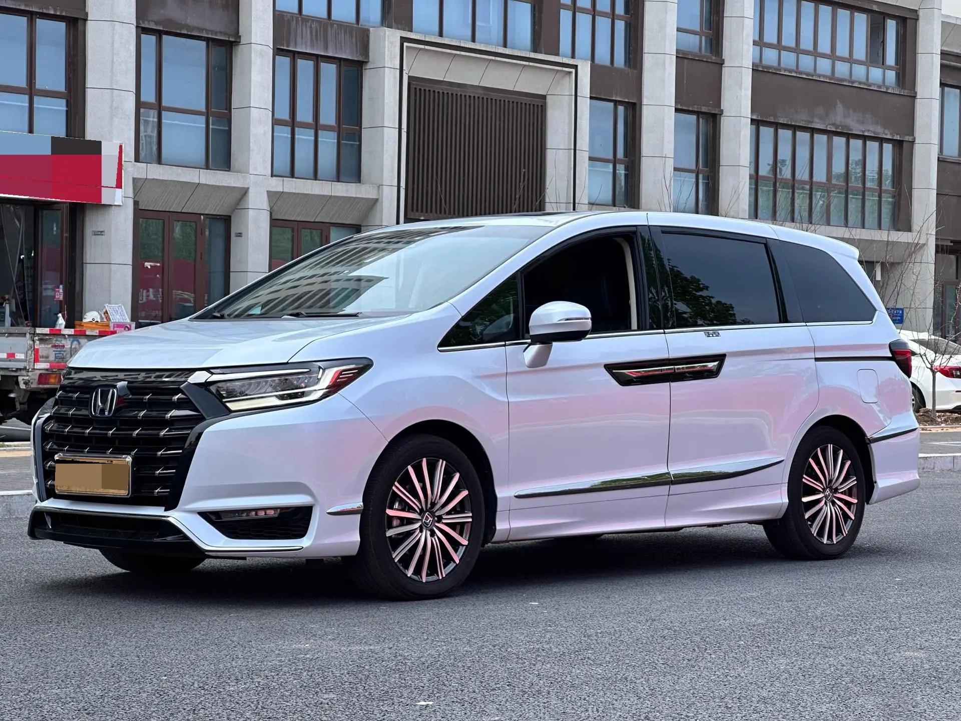Honda 2024 Elysion e:HEV 2.0 CVT Luxury Edition Automatic