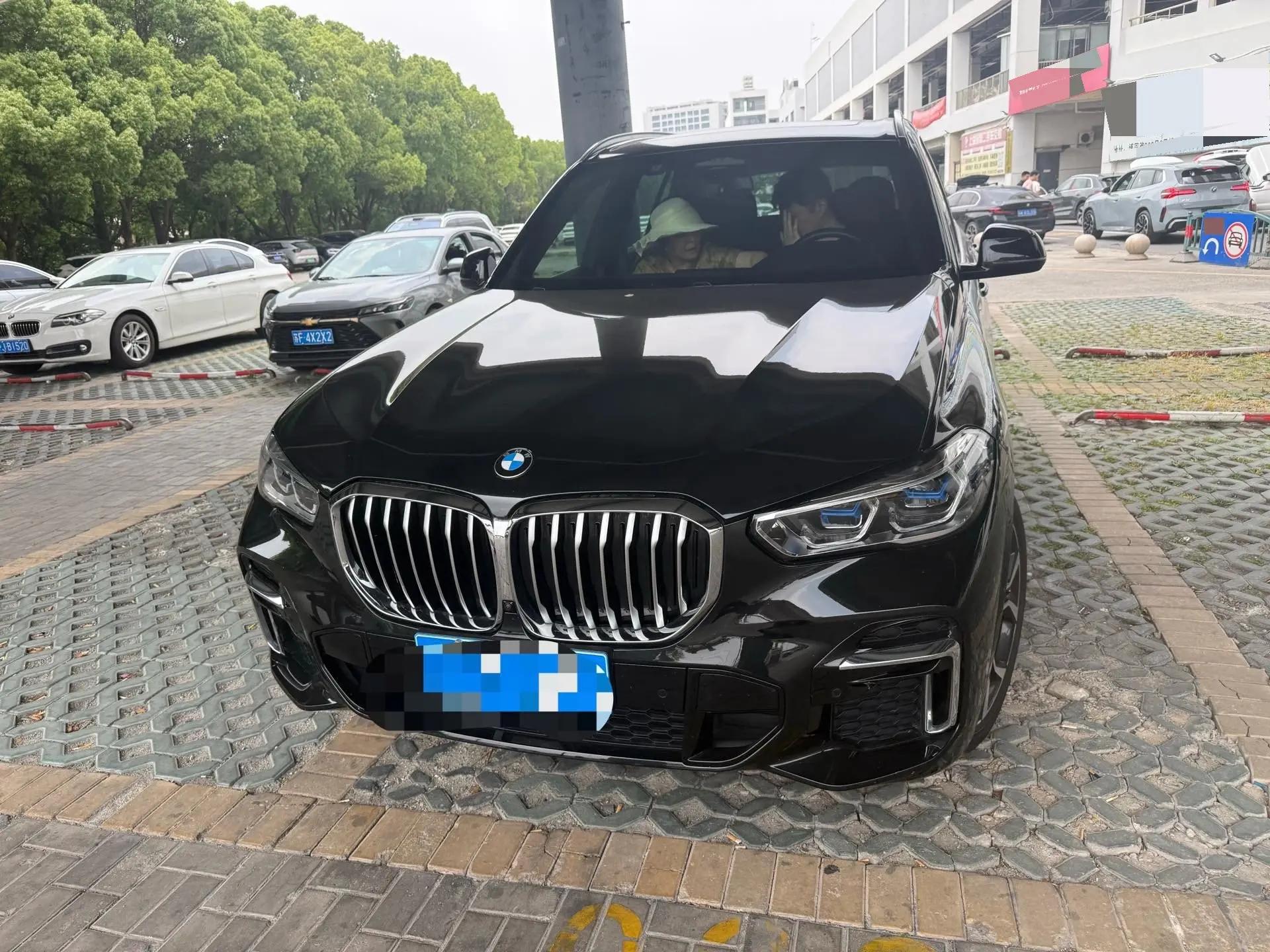 BMW X5 2022 model change xDrive 40Li exclusive m sports suit 2