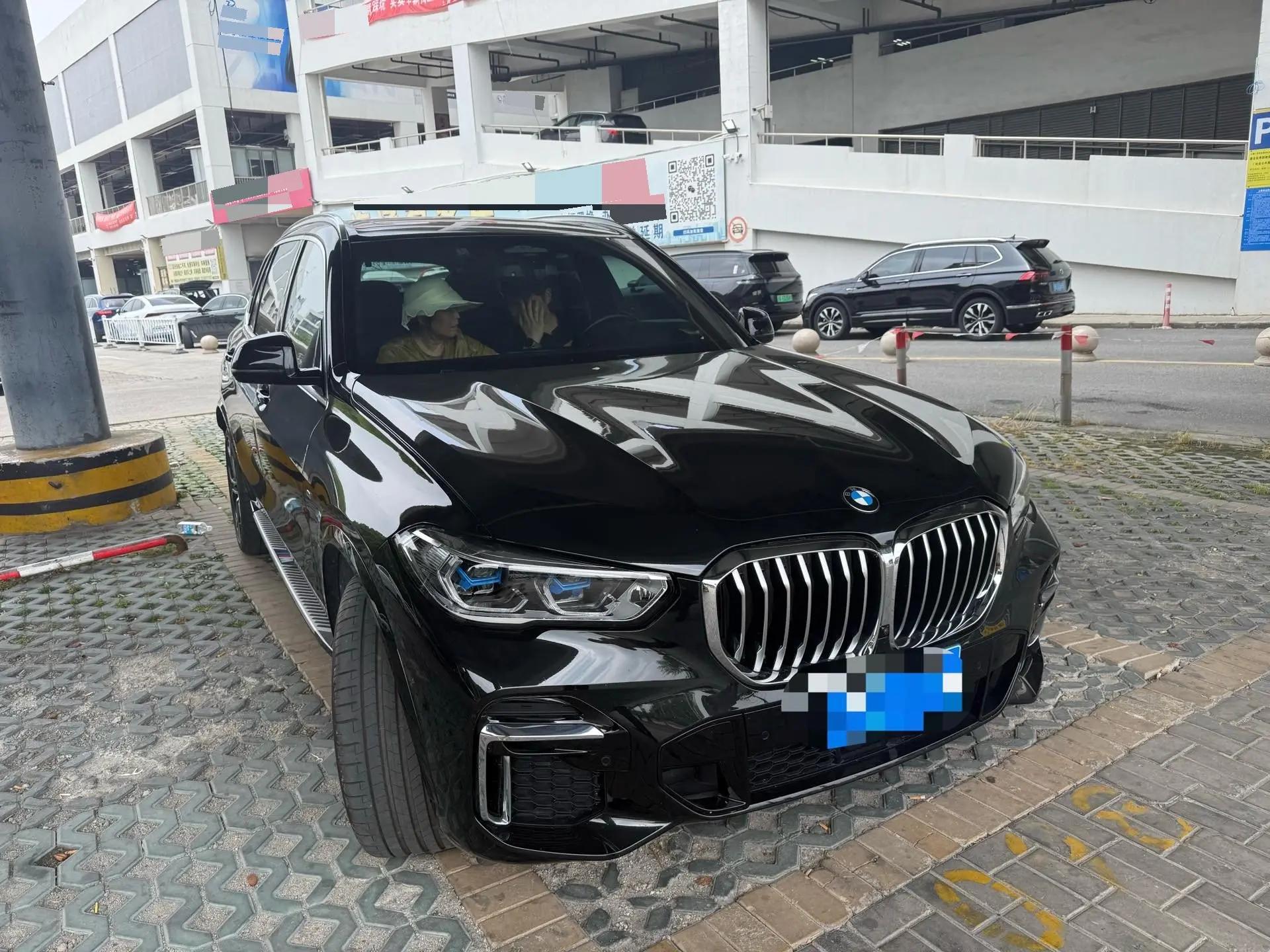 BMW X5 2022 model change xDrive 40Li exclusive m sports suit 3