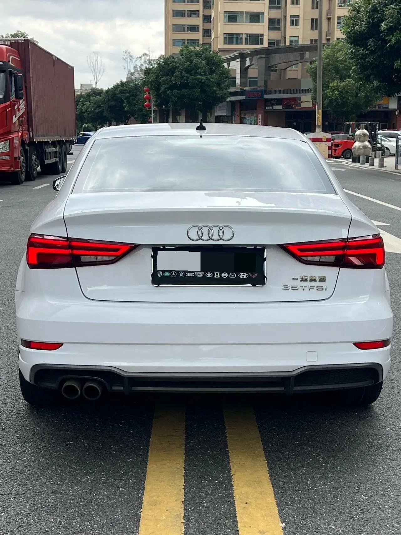 Audi A3 2019 Limousine 35 TFSI Fashion Country V 8