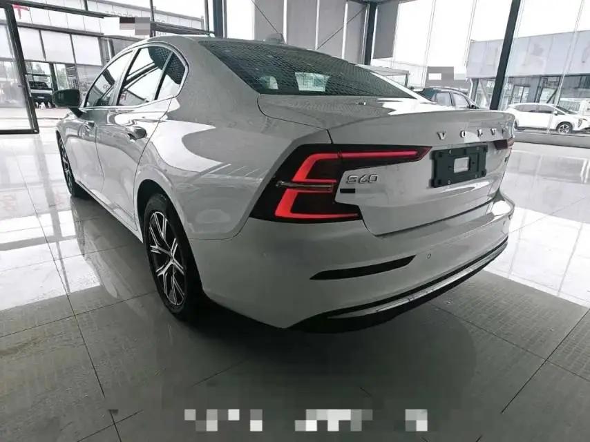 Volvo 2026 S60 48V 2.0T B4 Zhiyi Deluxe Edition Automatic Gear 4