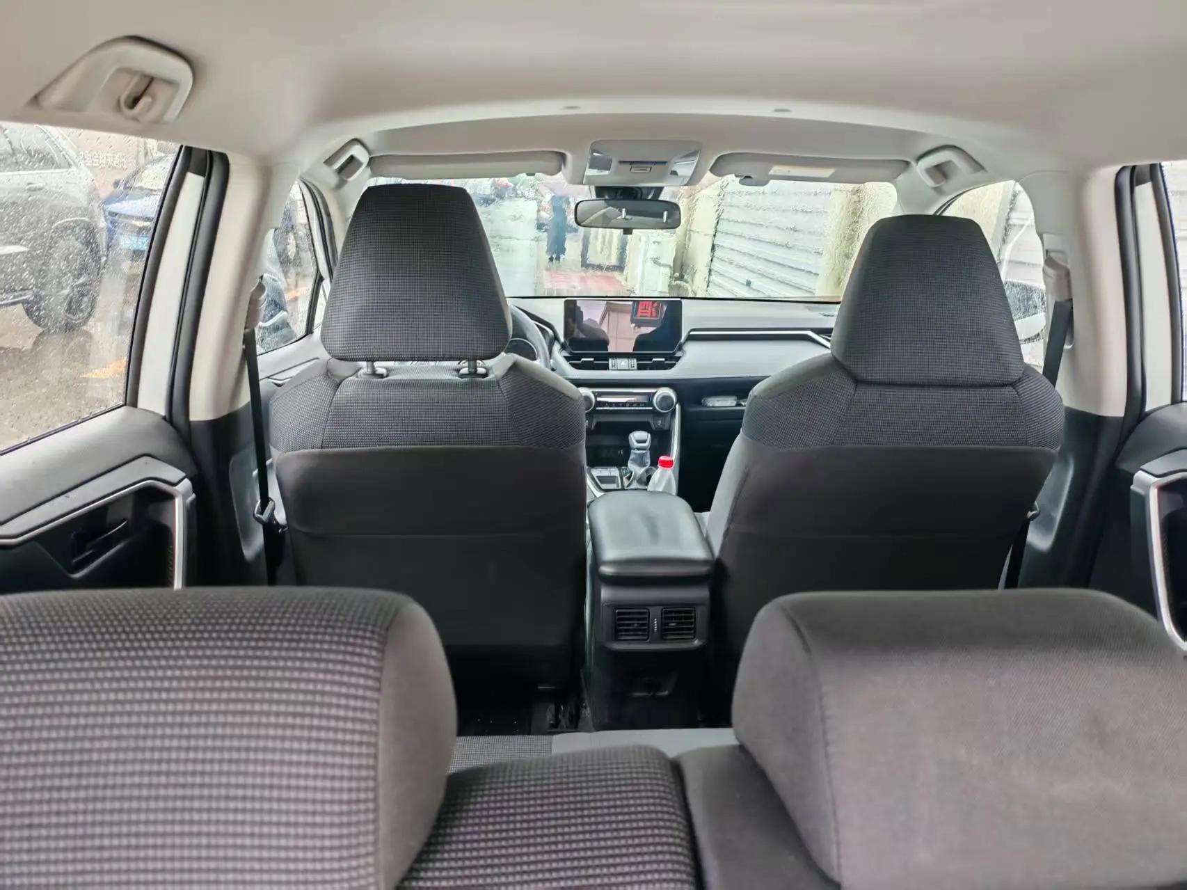 Toyota 2024 RAV4 2.0 CVT 2WD Urban Edition Automatic 5